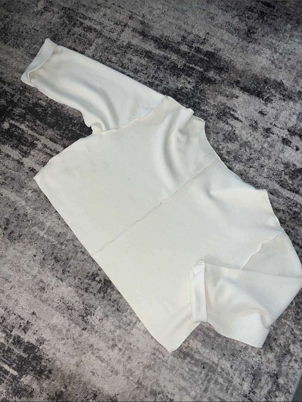 Urban Outfitters Cream V-Notch Boxy Sweatshirt - Picture 3 of 3